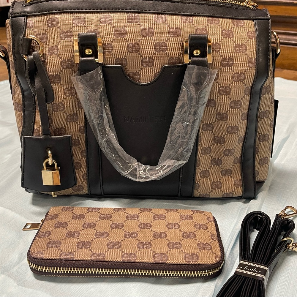 Elegant Tan and Black Women's Shoulder Bag